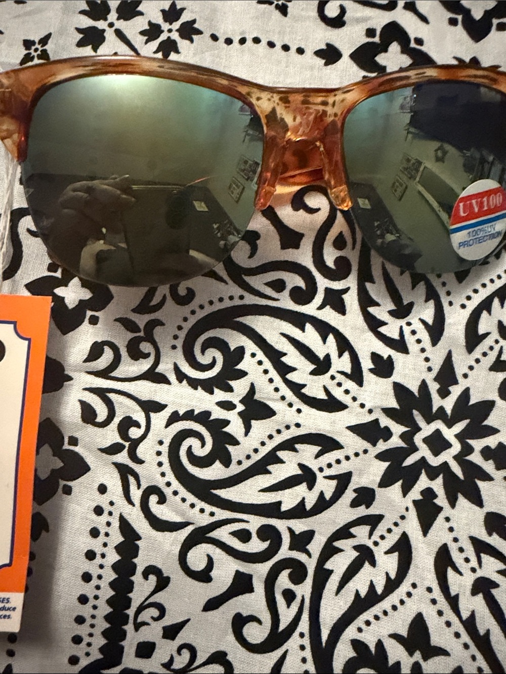 Tortoiseshell Frame Sunglasses with Mirrored Lenses